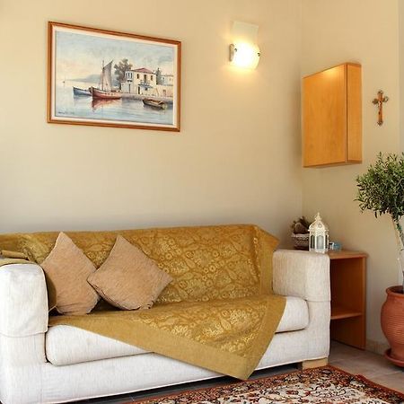 Noni Rooms Agia Trias Exteriör bild